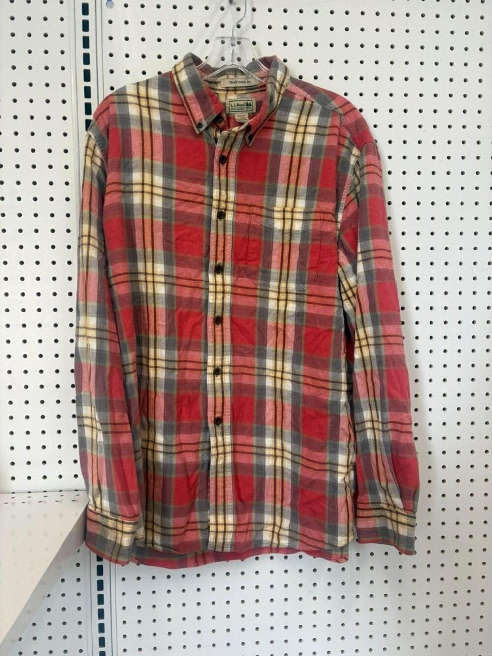 L.L. Bean Mens Traditional Fit Red Plaid Button-Down Shirt Size L Regular 100% C